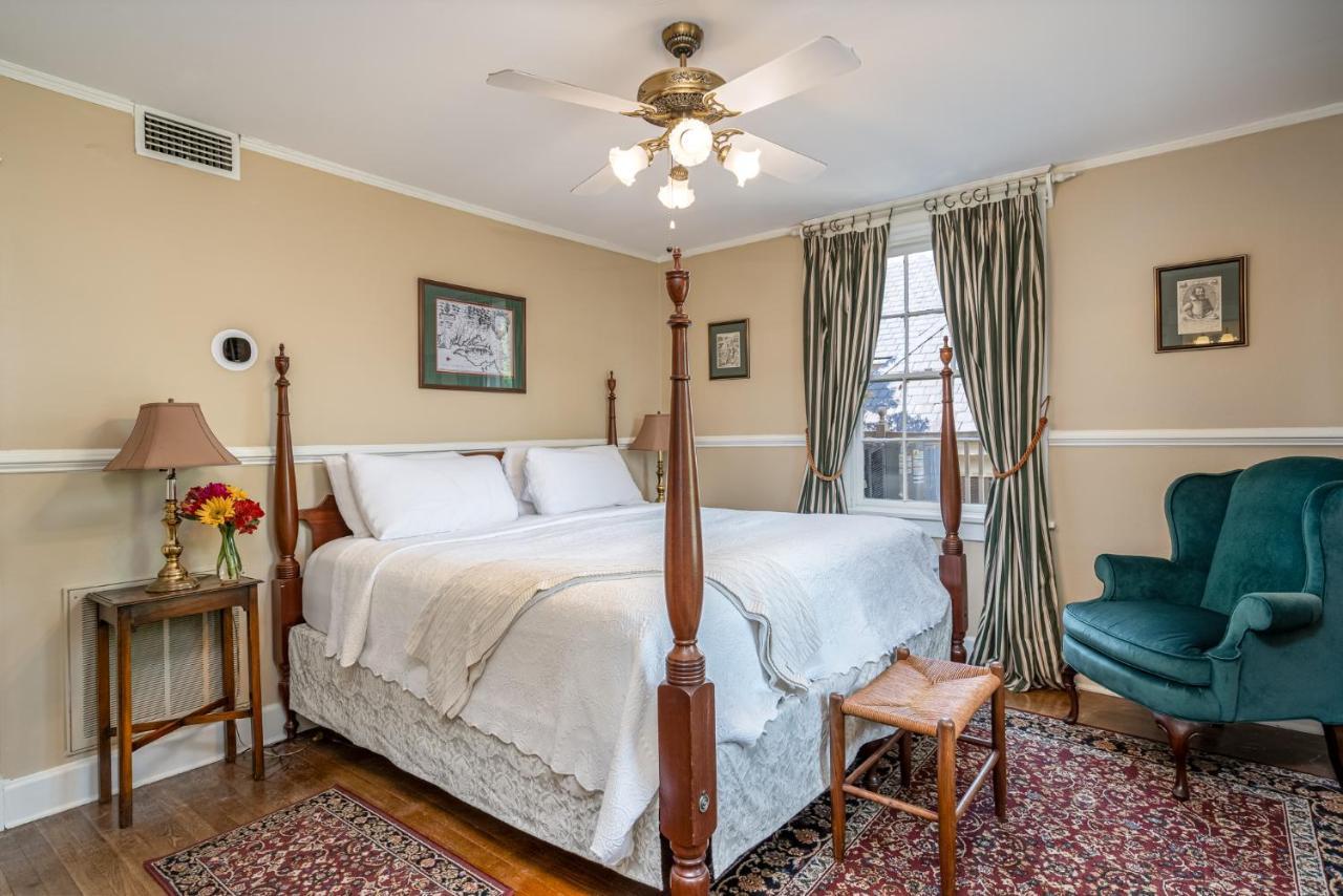 Cedars Of Williamsburg Bed & Breakfast Exterior photo