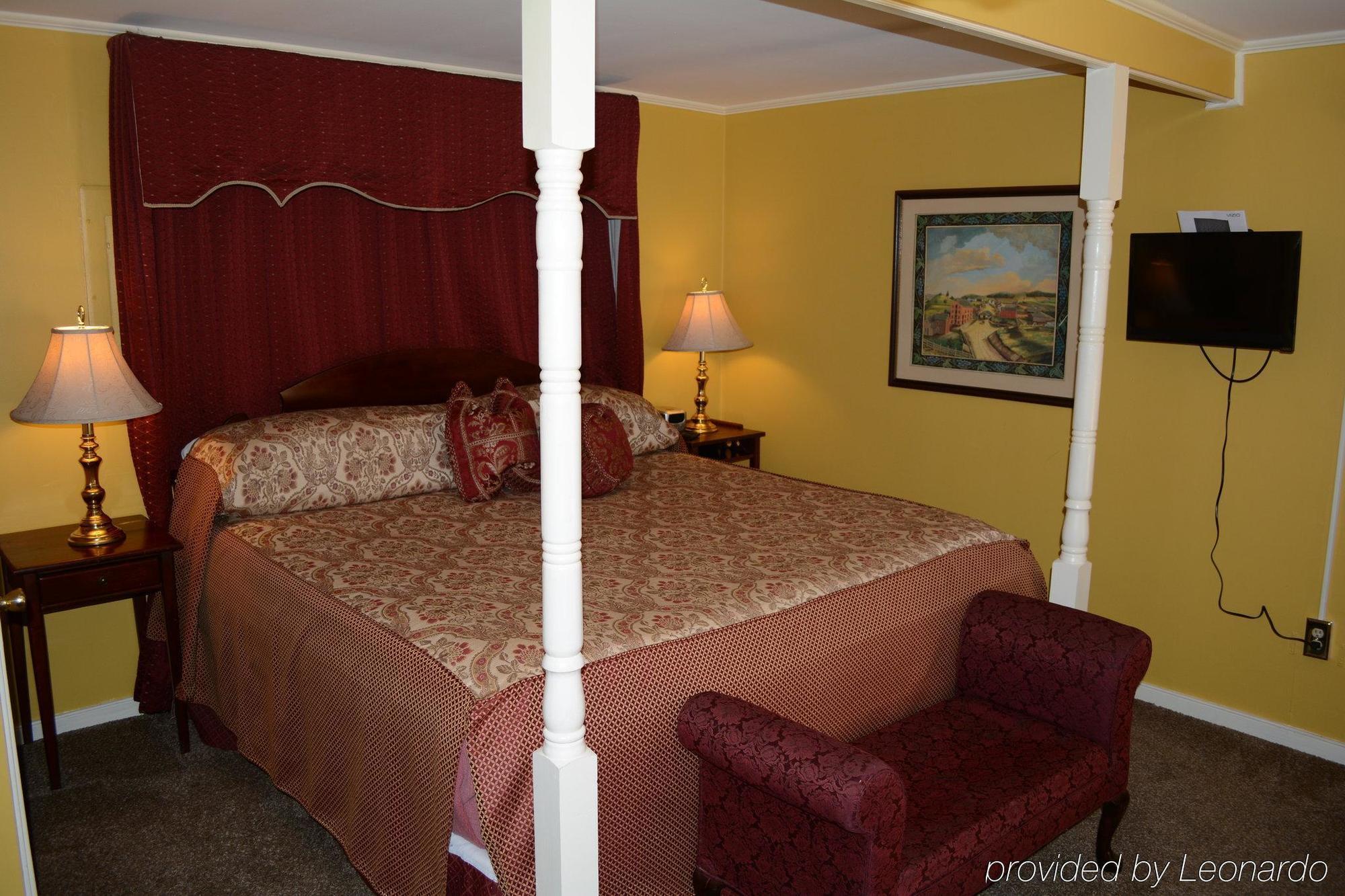 Cedars Of Williamsburg Bed & Breakfast Exterior photo
