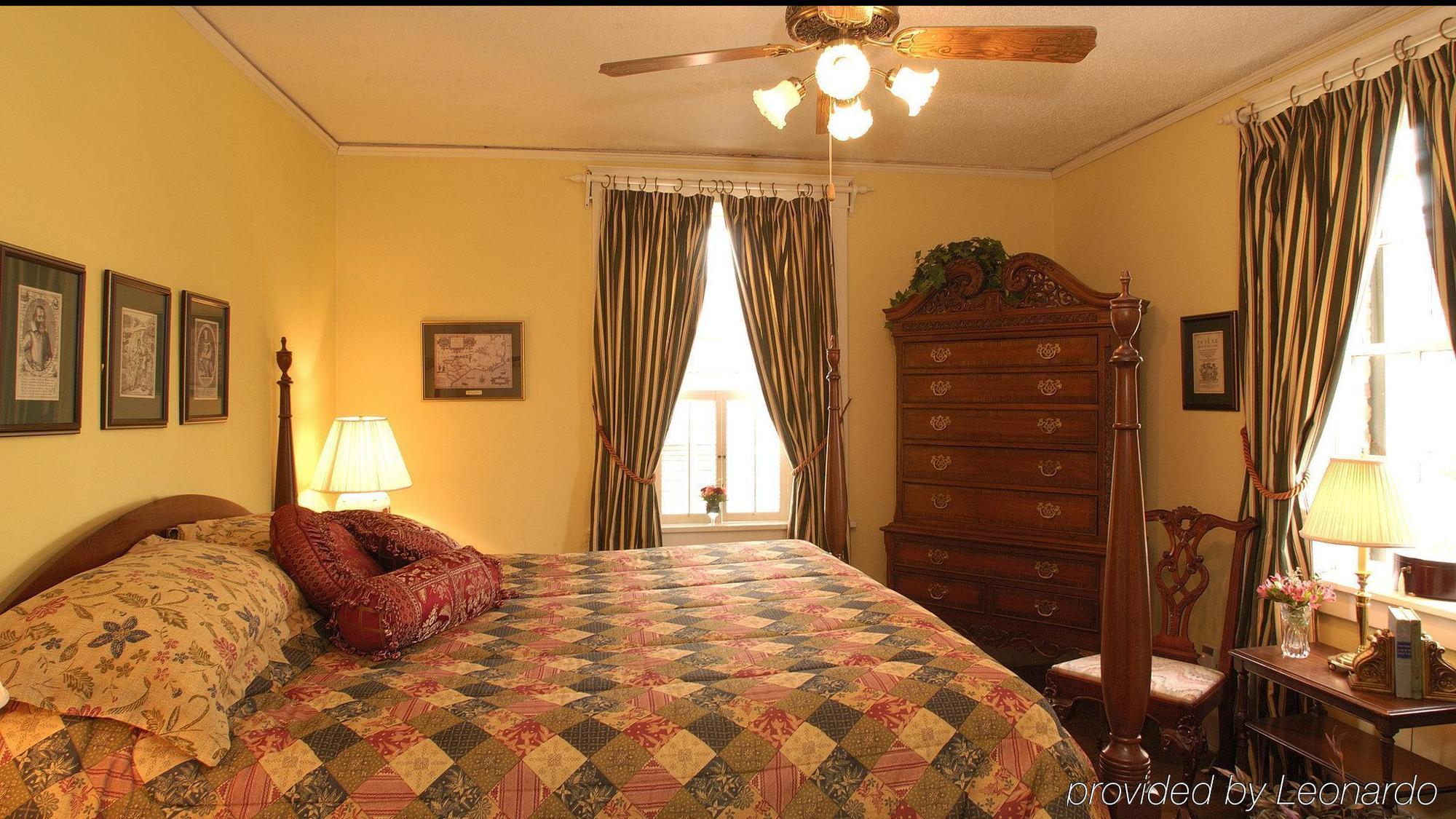 Cedars Of Williamsburg Bed & Breakfast Exterior photo