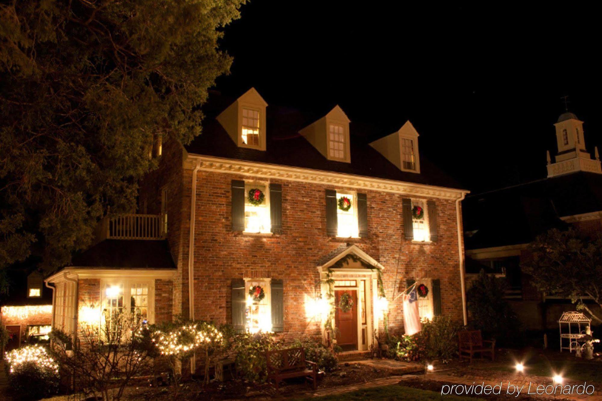 Cedars Of Williamsburg Bed & Breakfast Exterior photo