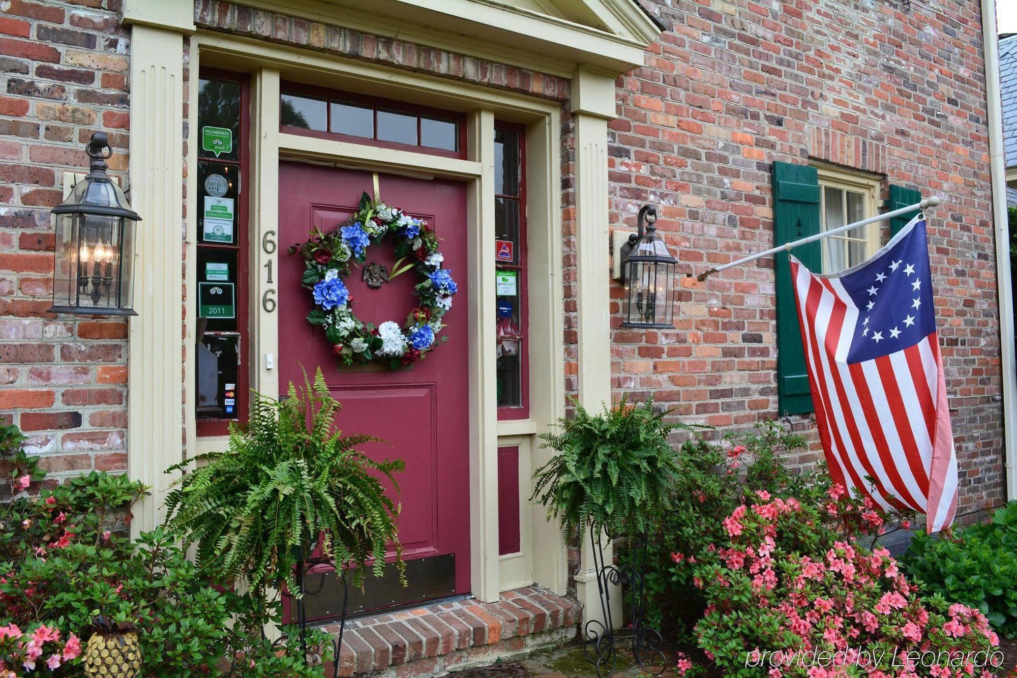 Cedars Of Williamsburg Bed & Breakfast Exterior photo