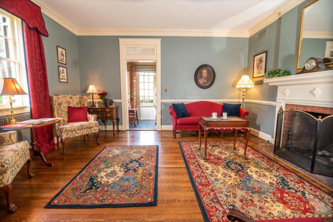 Cedars Of Williamsburg Bed & Breakfast Exterior photo