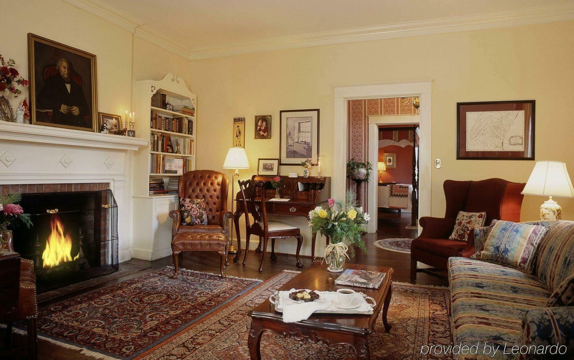 Cedars Of Williamsburg Bed & Breakfast Exterior photo